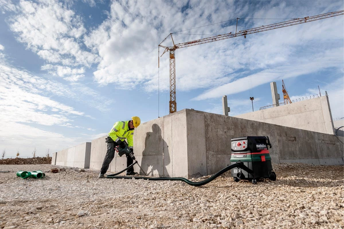 Metabo KHA 18V LTX BL 40 Cordless Hammer 600752840 5 Metabo KHA 18V LTX BL 40 Cordless Hammer 600752840 - Image 5