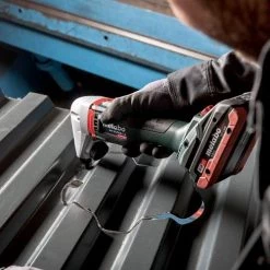 Metabo NIV 18 LTX BL 1.6 - 18V Cordless Nibbler (Bare Tool) 601614850 7 Metabo NIV 18 LTX BL 1.6 - 18V Cordless Nibbler (Bare Tool) 601614850 -Ingersoll Rand Sales Shop 23876 4 g3f9x92vm6tzfjwn