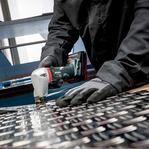 Metabo SCV 18 LTX BL 1.6 - 18V Cordless Metal Shears (Bare Tool) 601615850 4 Metabo SCV 18 LTX BL 1.6 - 18V Cordless Metal Shears (Bare Tool) 601615850 - Image 4